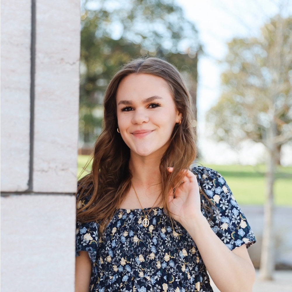 Meet your Posher, Emma